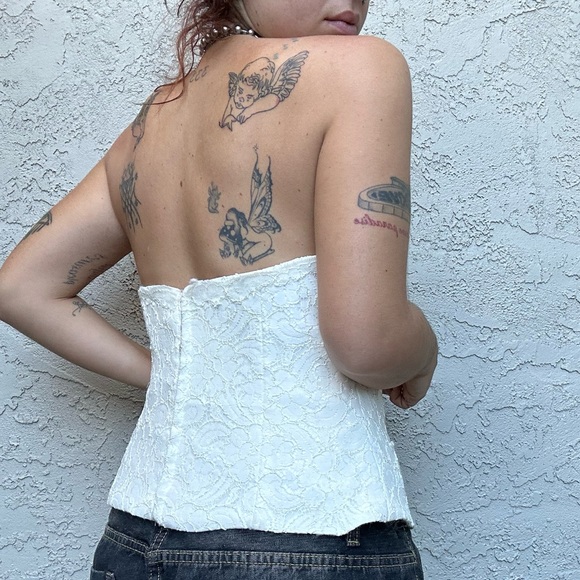 Beautiful Lace Corset, Never Worn - Picture 6 of 11